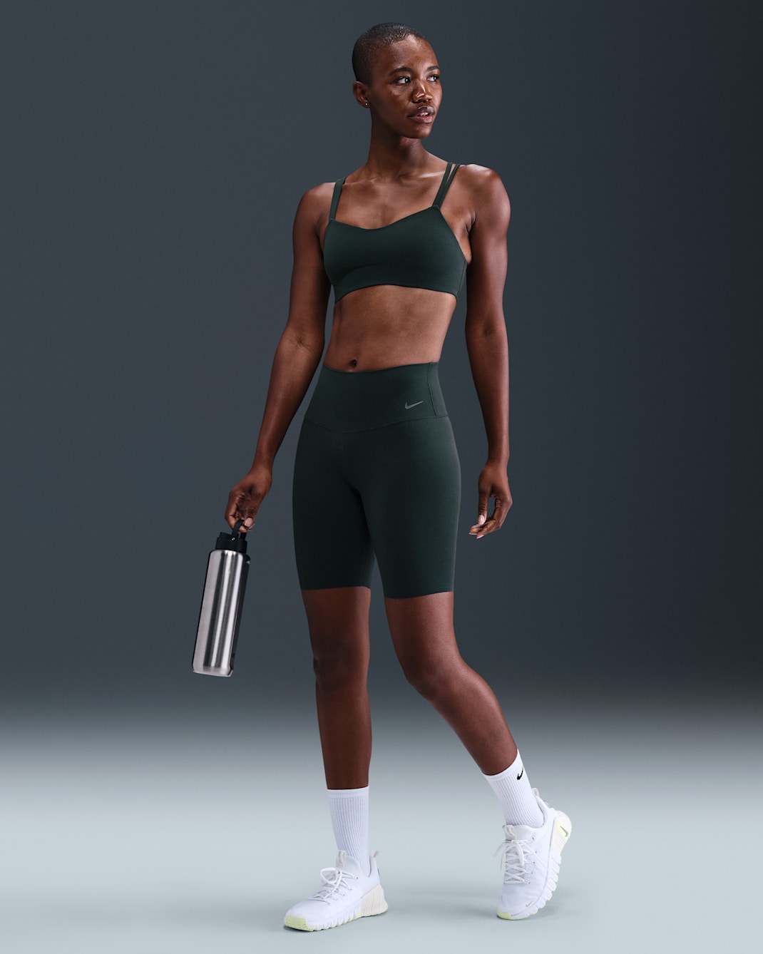 Nike Zenvy bikershorts met hoge taille voor dames (20 cm) - Seaweed/Zwart