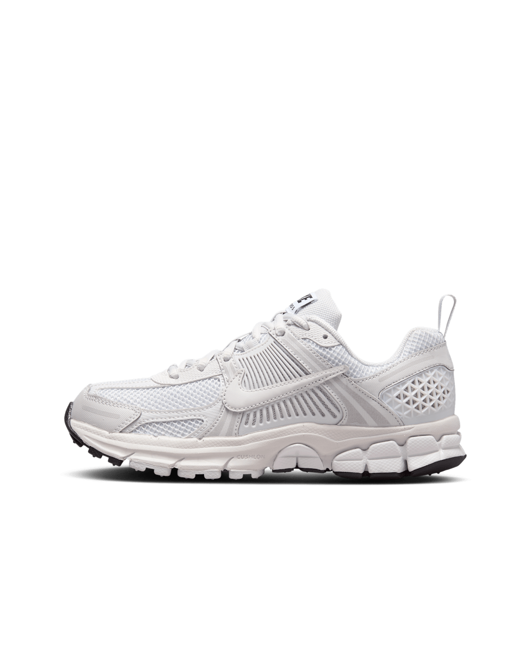 Nike Vomero 5 Older Kids' Shoes with Reflective Design Accents - White/Black/Sail/Vast Grey