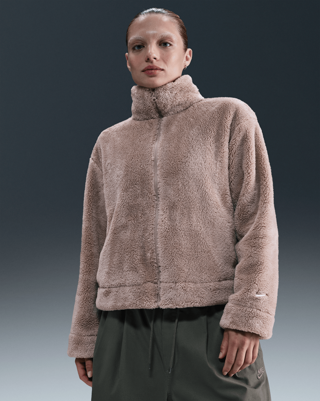 Chamarra de tejido Fleece gruesa para mujer Nike Sportswear Essential - Malta/Vela