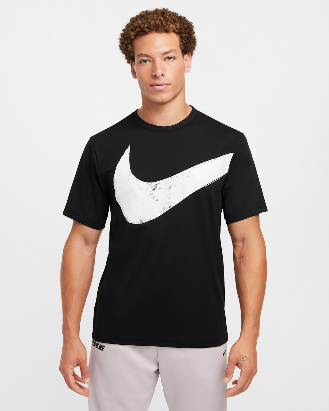 Nike Hyverse Swoosh Men's Dri-FIT Short-sleeve Fitness Top - Black/White