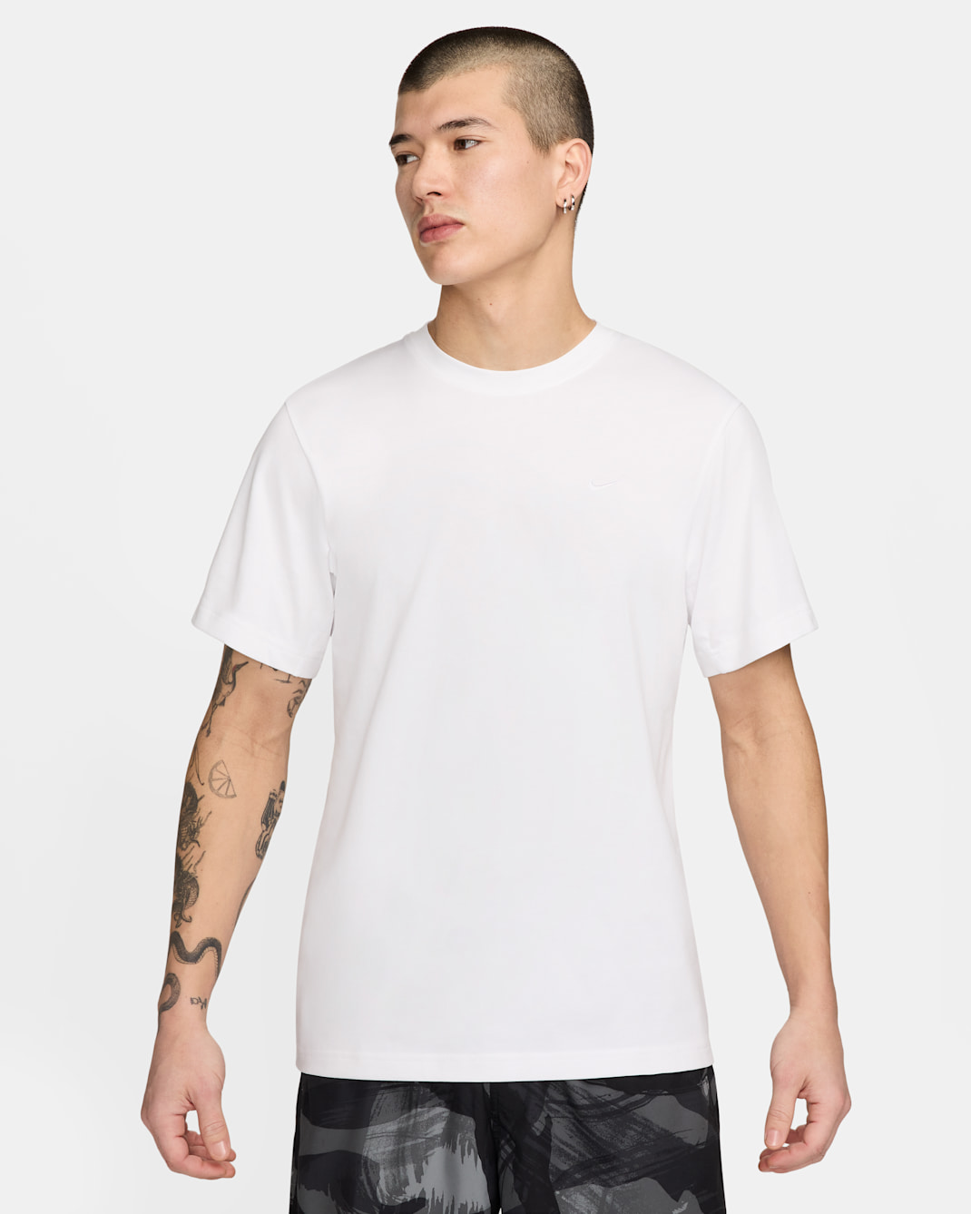Nike Dri-FIT Primary 男款訓練 T 恤 - 白色/白色