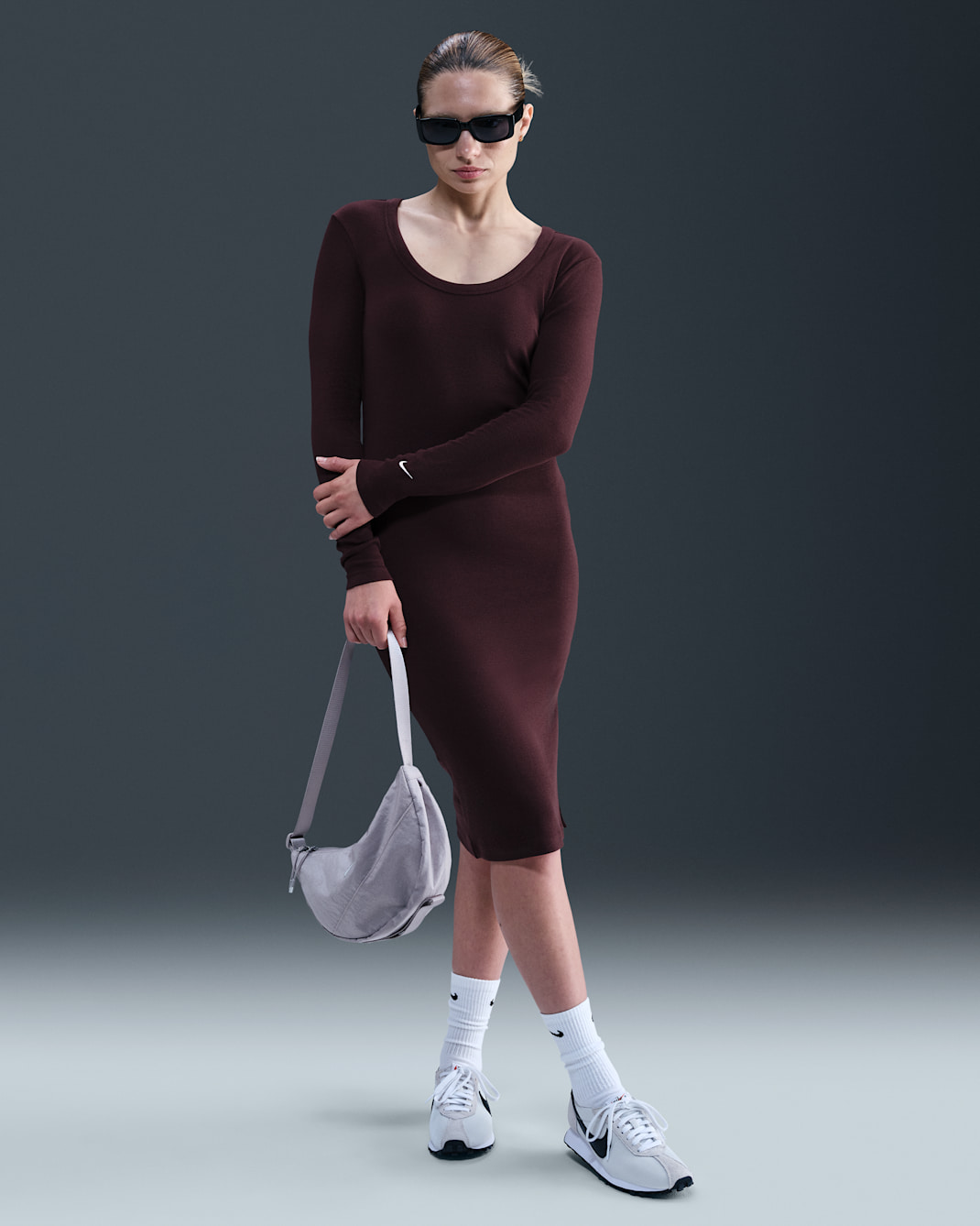 Robe mi-longue ajustée et côtelée à manches longues Nike Sportswear Chill Knit pour femme - Burgundy Crush/Sail