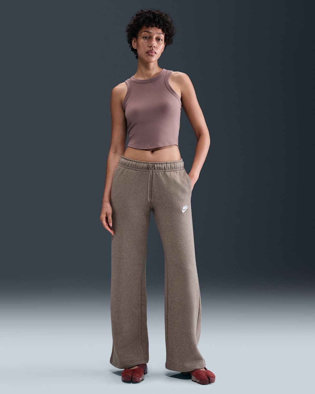 Nike Sportswear Club Fleece Women's Mid-Rise Wide-Leg Sweatpants - Mink Brown/Heather/White