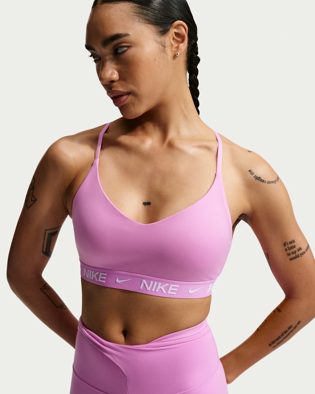 Bra deportivo ajustable con almohadillas para mujer Nike Indy Light Support - Magenta claro/Magenta claro/Blanco