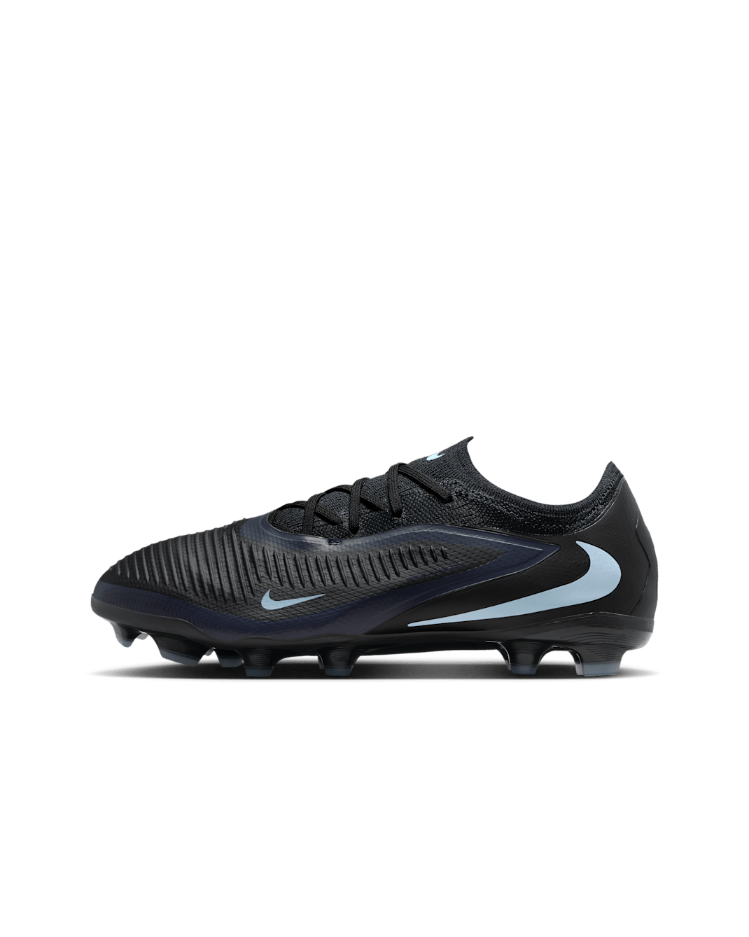 Tacos de fútbol para terrenos múltiples para niños grandes Nike Jr. Phantom 6 Low Pro - Negro/Negro
