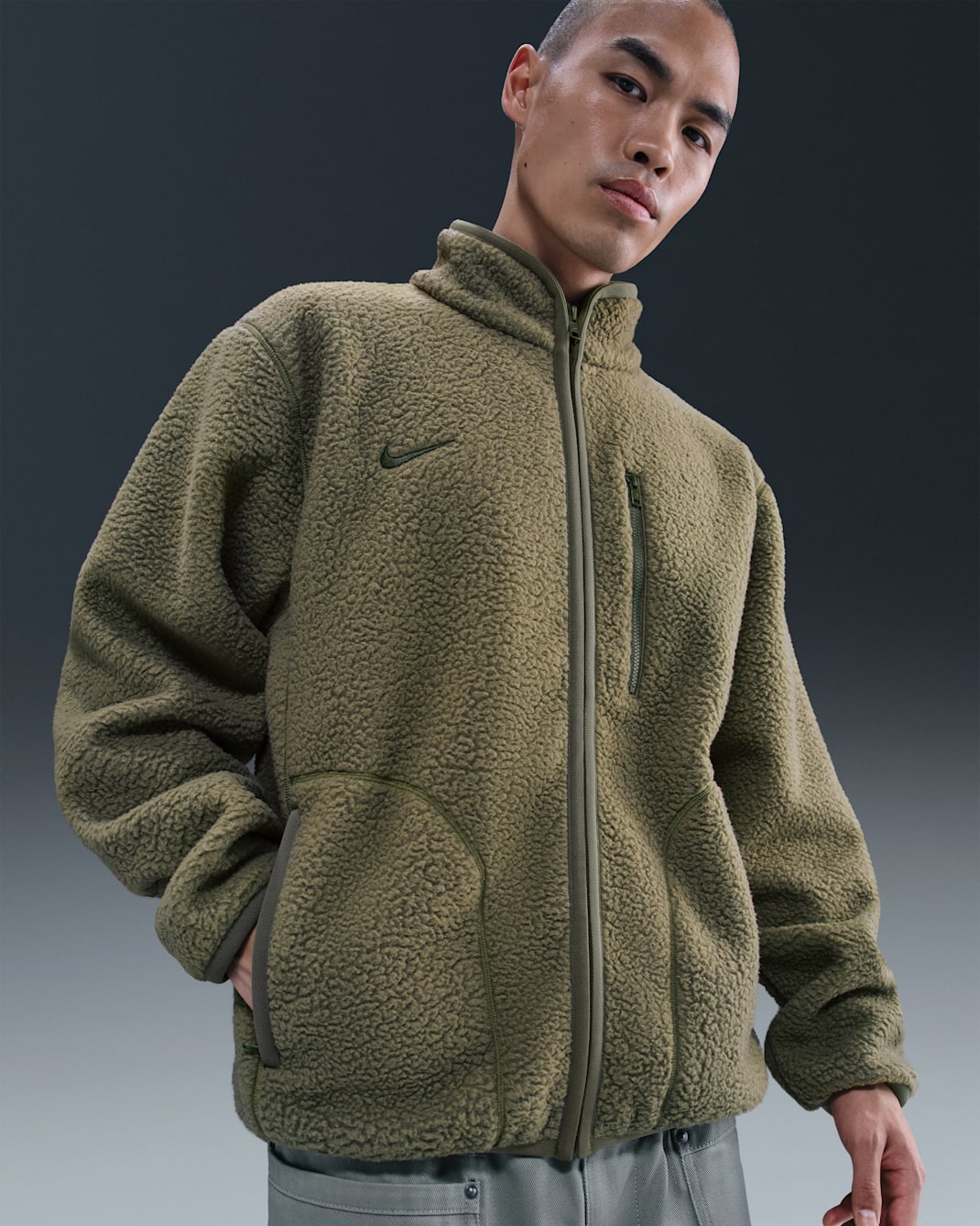Chamarra acondicionada para el invierno para hombre Nike Sportswear Club - Oliva medio