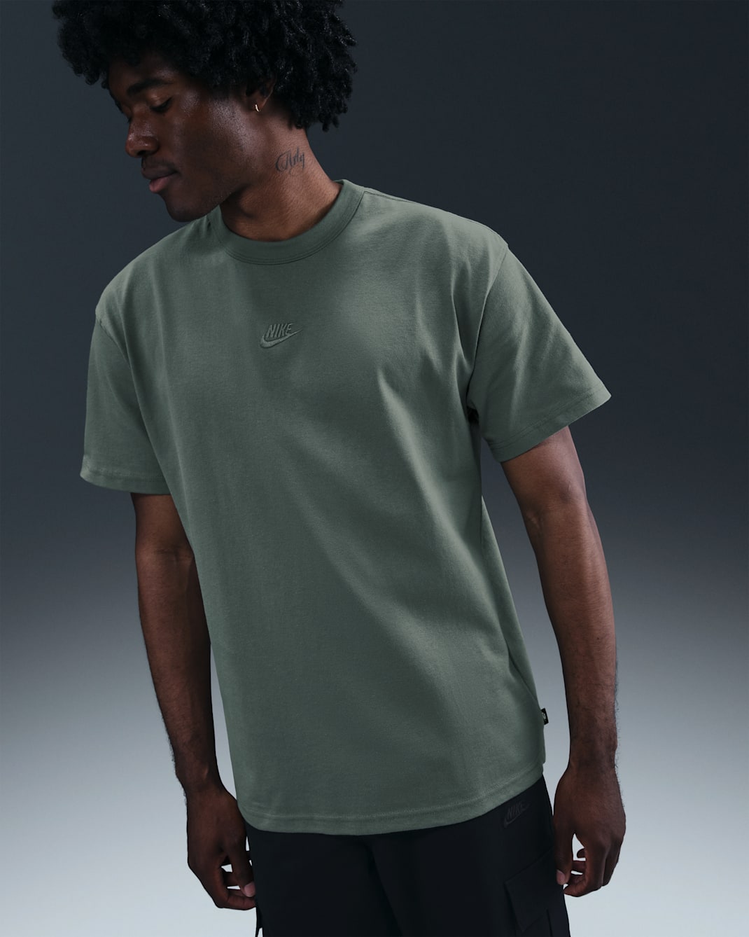 Nike Sportswear Premium Essentials Men's T-Shirt - Clay Green