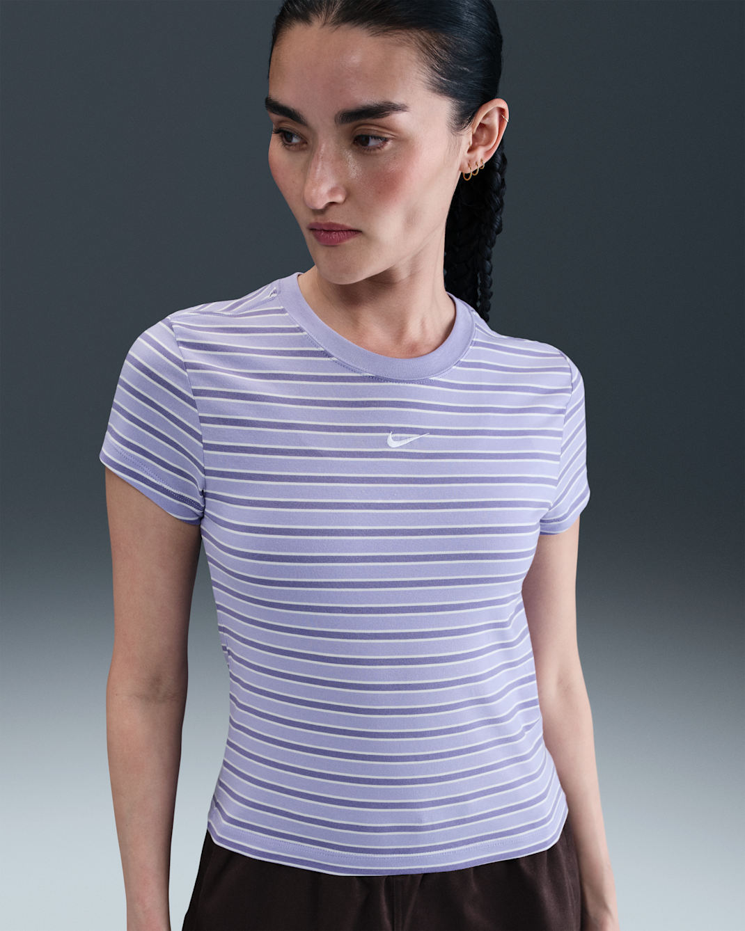 ナイキ スポーツウェア チル ニット ウィメンズ スリム ストライプド Tシャツ - ライラックアイス