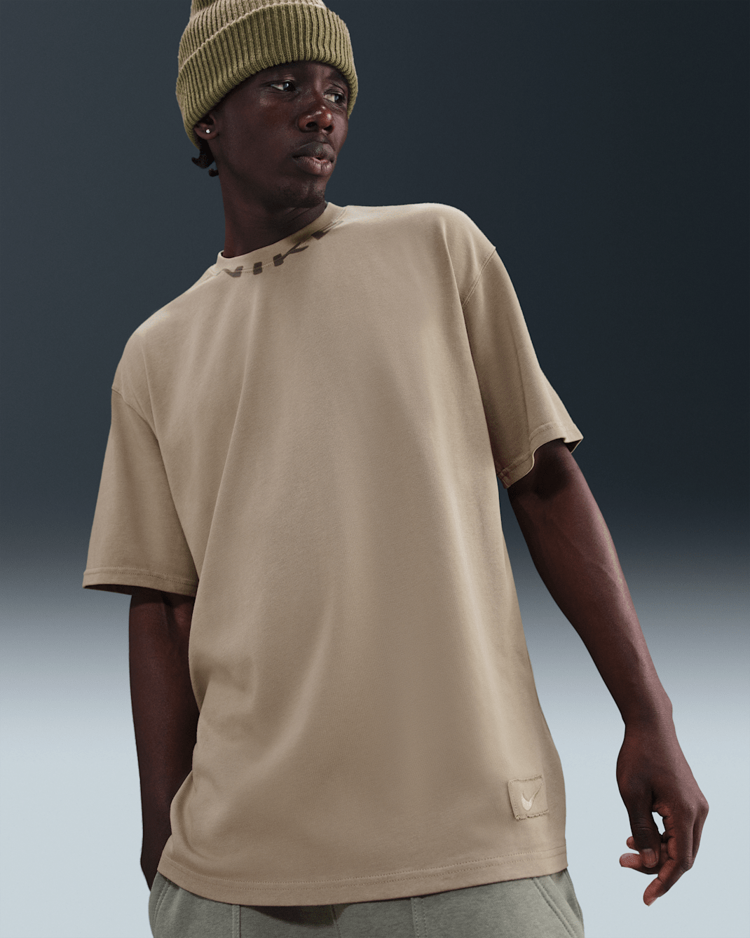 Nike Sportswear-T-shirt - Khaki