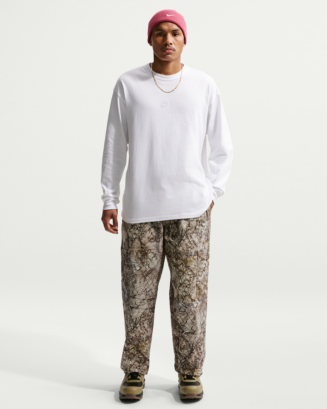 Nike Club Men's Woven Cargo Pants - Khaki/Velvet Brown