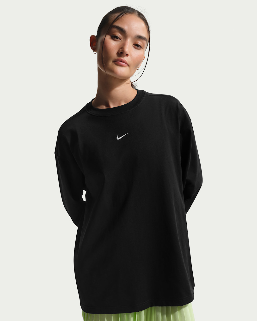 나이키 스포츠웨어 여성 오버사이즈 긴팔 티셔츠 - 블랙/화이트