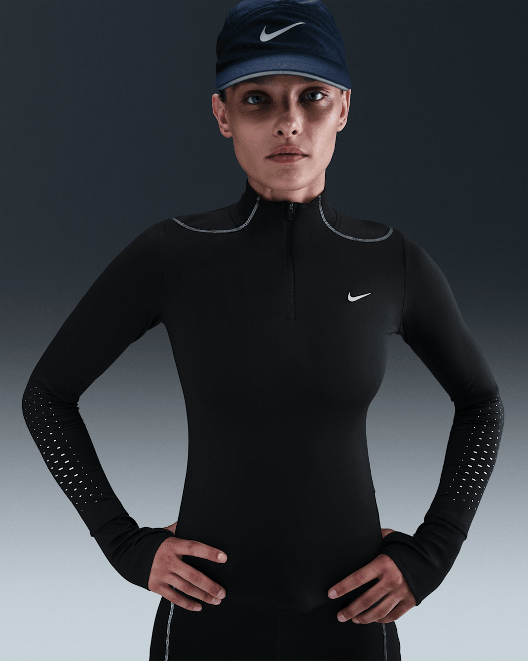Nike Swift Women's Therma-FIT ADV 1/4-Zip Running Top With Reflective Design Accents - Black/Black