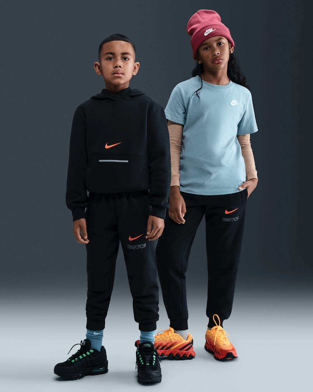 Nike Sportswear Club Fleece Older Kids' Joggers - Black/Black/Safety Orange