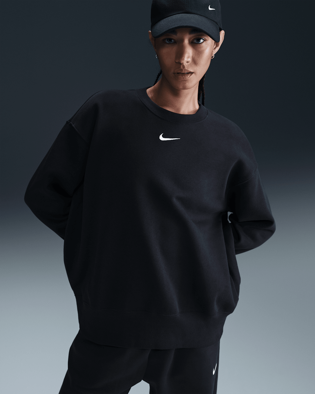 Nike Sportswear Phoenix Fleece Women's Oversized Crew-Neck Sweatshirt - Black/Sail
