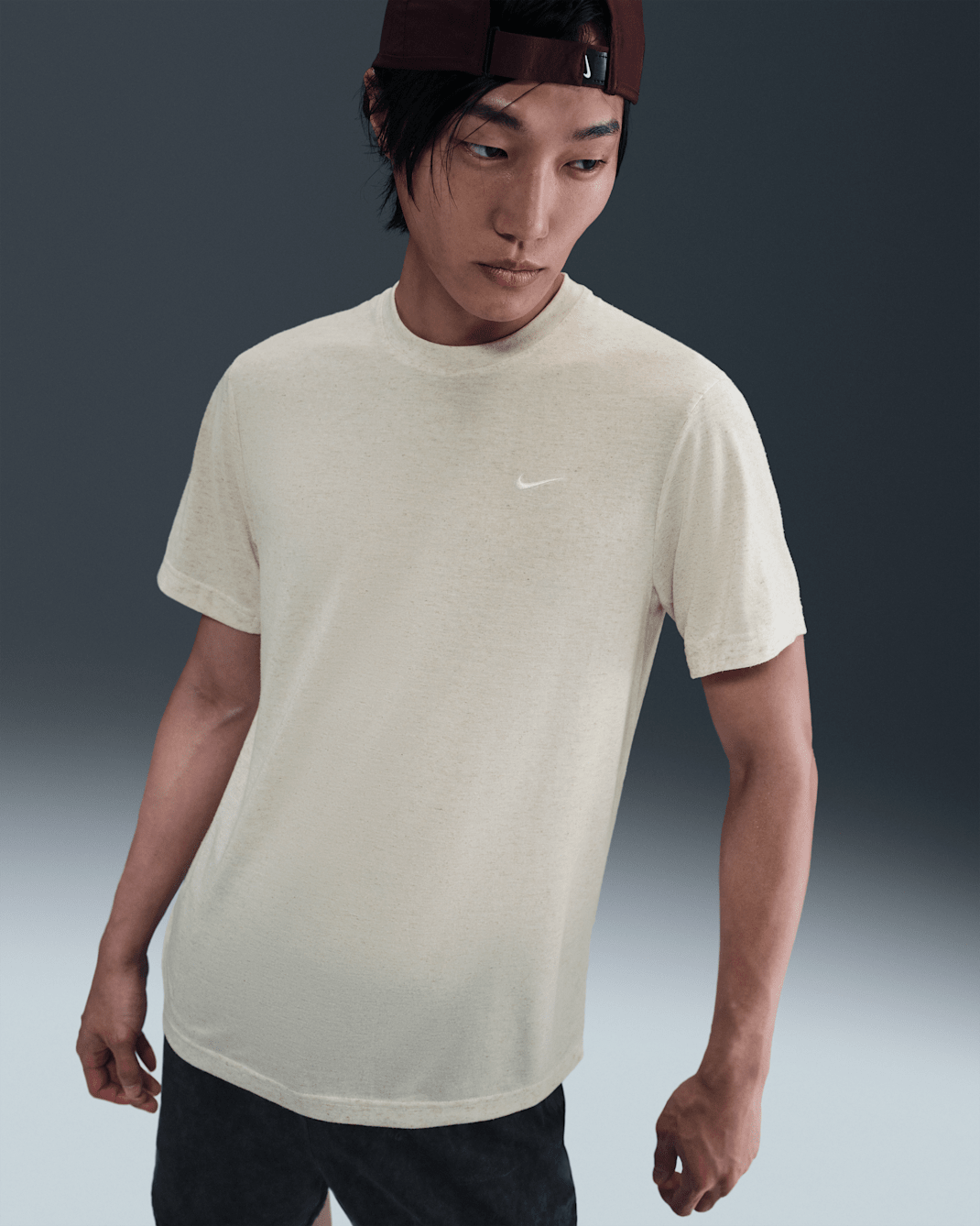 ナイキ プライマリー メンズ Dri-FIT パフォーマンス トップ - セイル/セイル