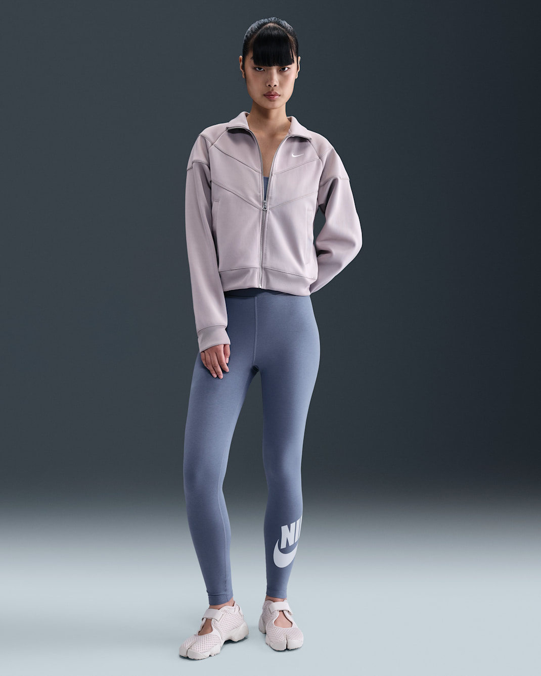 Leggings de cintura alta con gráficos para mujer Nike Sportswear Classics - Índigo mundial/Blanco