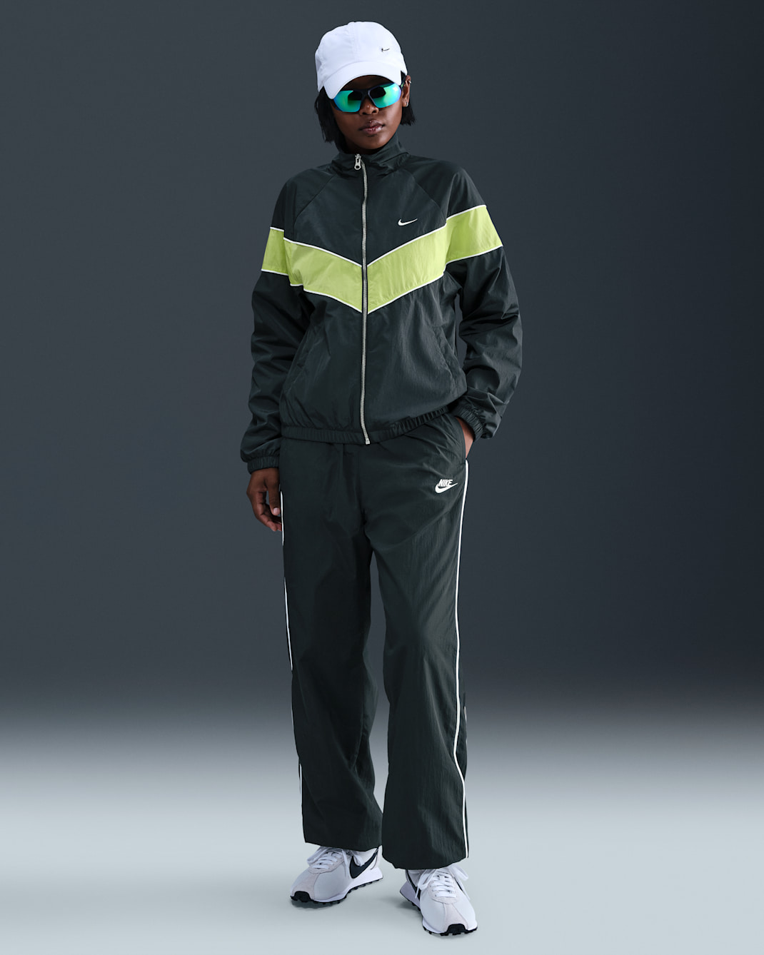 Nike Sportswear Windrunner Women's Woven Pants - Seaweed/Sail/Sail