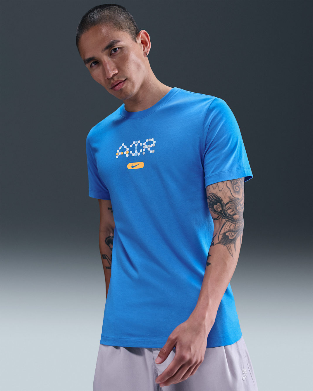 ナイキ スポーツウェア メンズ Tシャツ - ライトフォトブルー