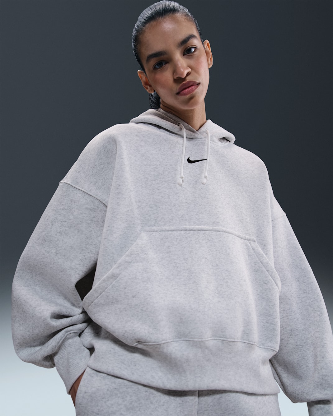Sudadera con gorro sin cierre de tejido Fleece over-oversized para mujer Nike Sportswear Phoenix - Abedul jaspeado/Negro