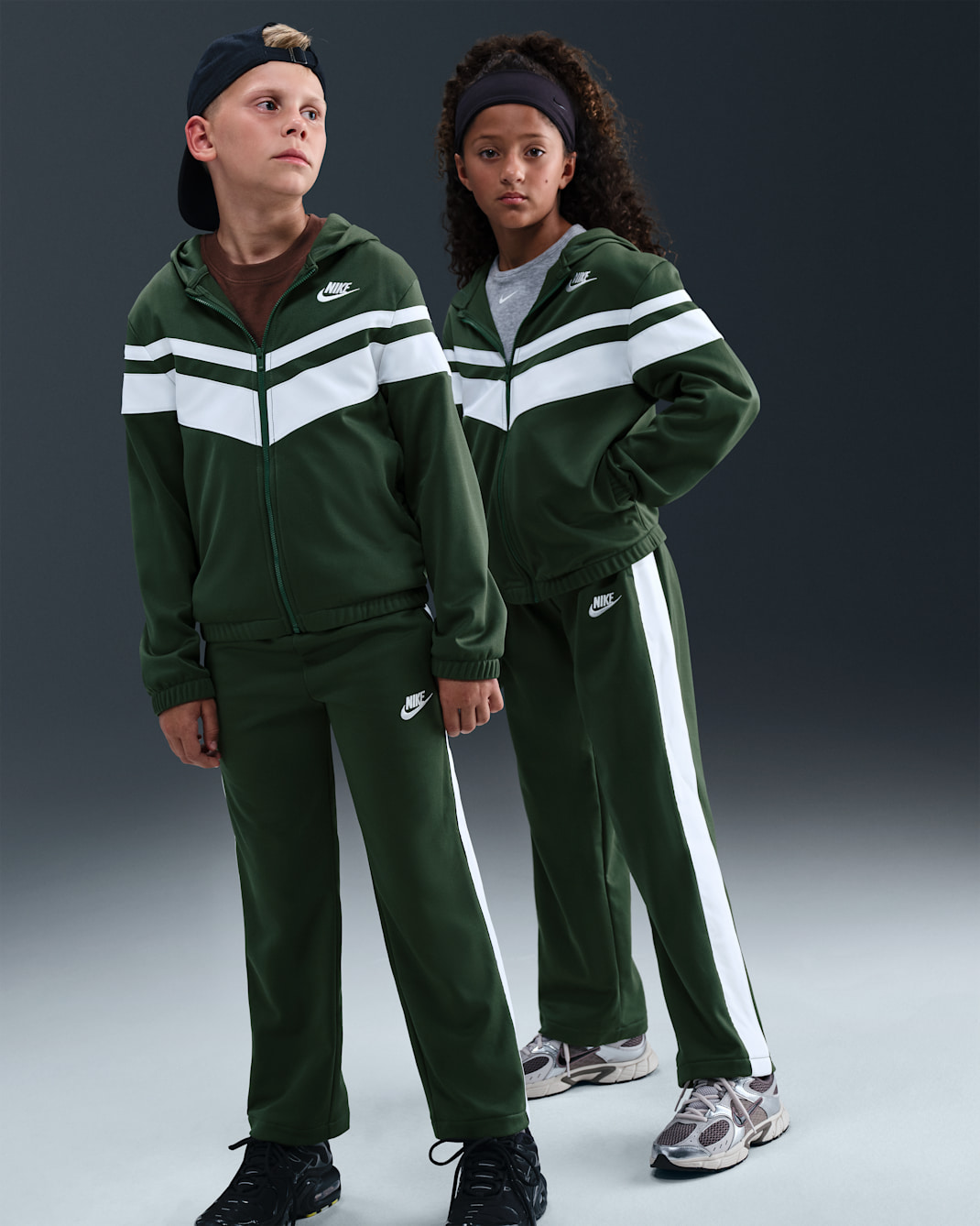 Tracksuit med huva Nike Sportswear Dri-FIT för ungdom - Fir/Vit/Vit