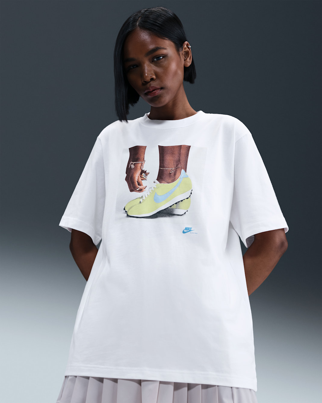 Nike Sportswear Women's Loose T-Shirt - White