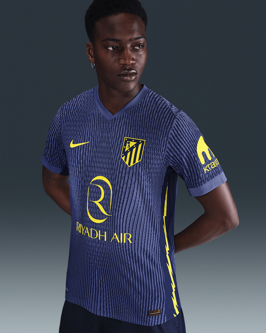 Atlético Madrid 2025/26 Match Away Nike Authentic Dri-FIT ADV Fußballtrikot (Herren) - Binary Blue/Dark Purple Dust/Vibrant Yellow