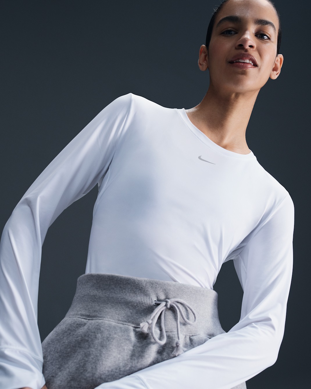 Nike One Classic Women's Dri-FIT Long-Sleeve Top - White/Black