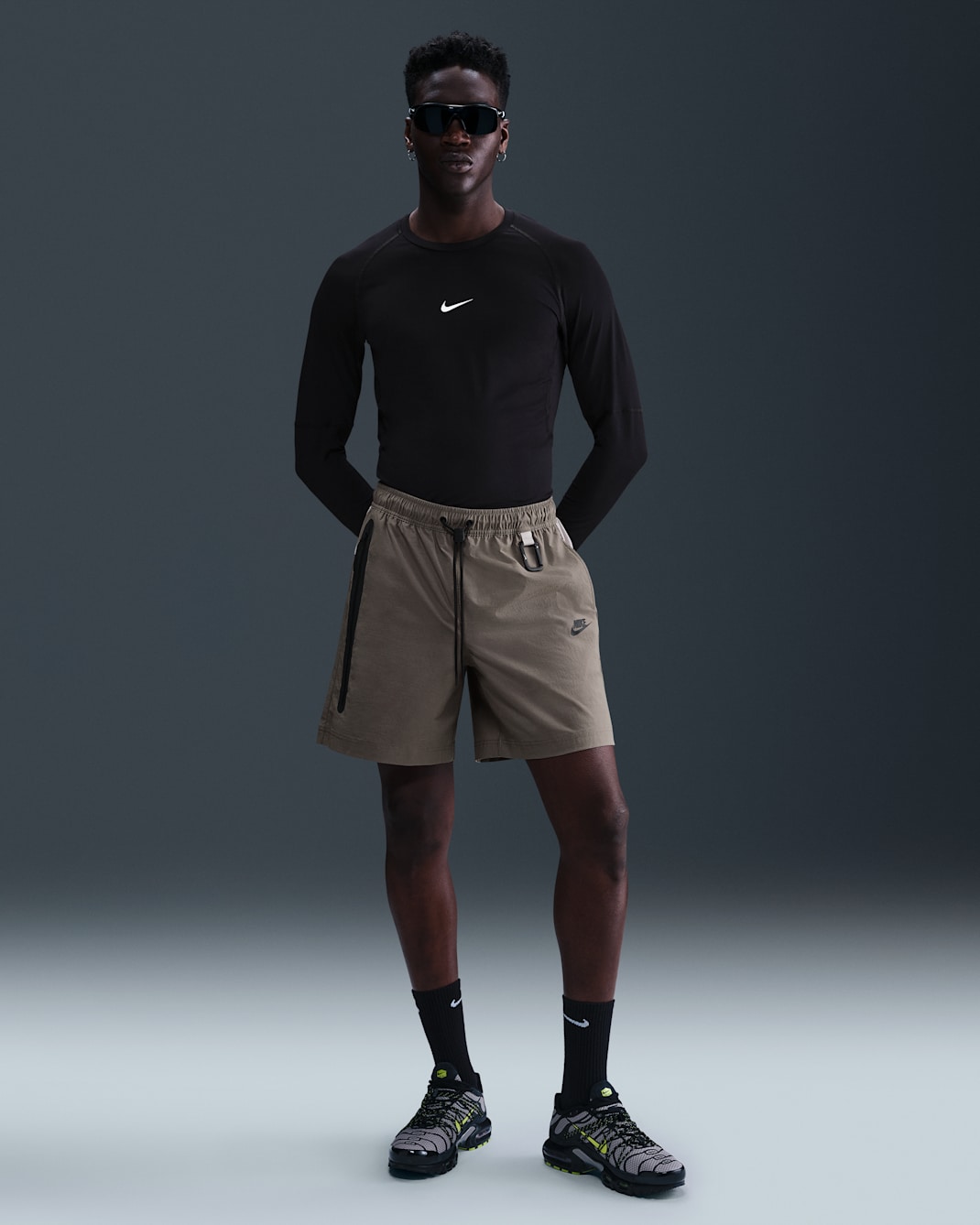 Nike Tech Dokuma Erkek Şortu - Cave Stone/College Grey