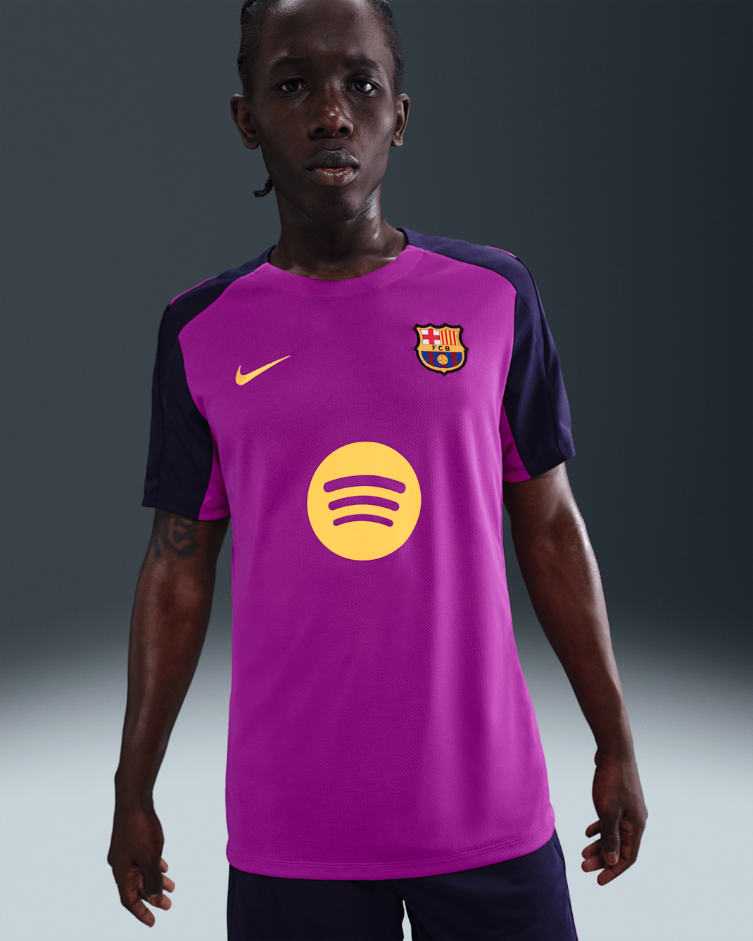 F.C. Barcelona Strike Men's Nike Dri-FIT Football Short-Sleeve Top - Vivid Purple/Imperial Purple/Imperial Purple/Midwest Gold