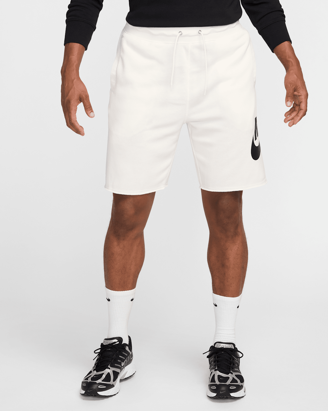 Nike Club French-Terry-Alumni-Shorts (Herren) - Sail/Sail/Schwarz