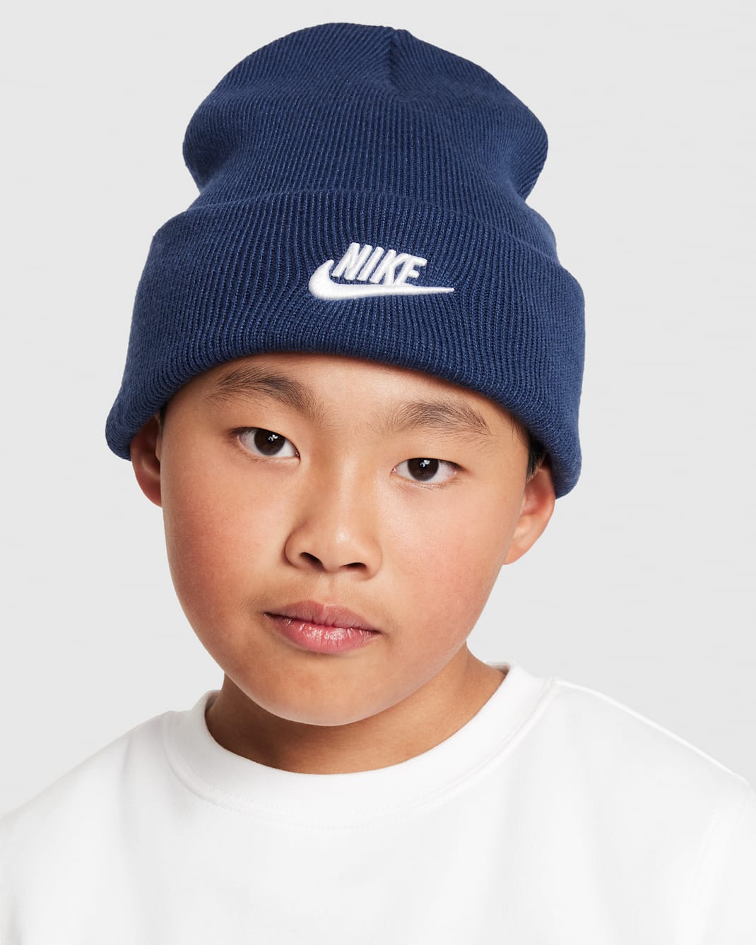 Čepice Nike Peak pro větší děti - Midnight Navy/Bílá
