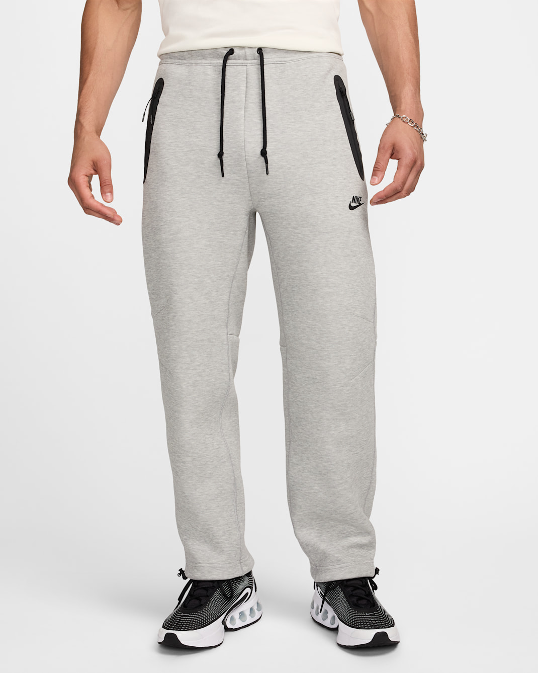 Pants de tejido Fleece con dobladillo abierto para hombre Nike Tech - Gris oscuro jaspeado/Negro