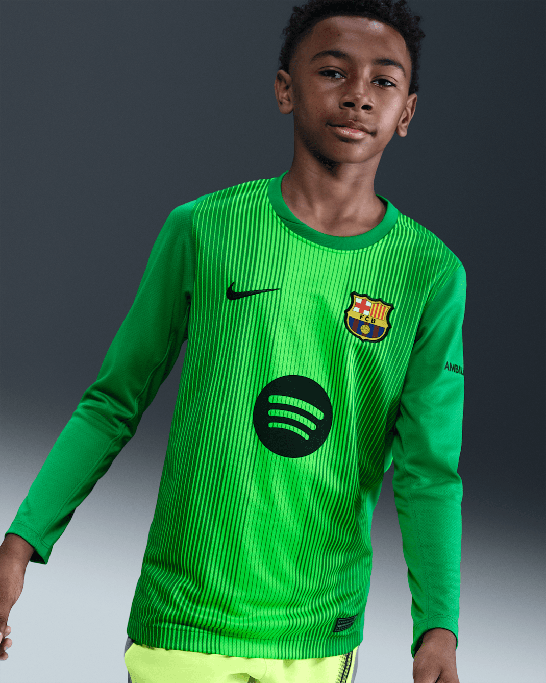 F.C. Barcelona 2025/26 Stadium Goalkeeper Older Kids' Nike Dri-FIT Football Replica Shirt - Lucky Green/Green Strike/Green Strike/Black