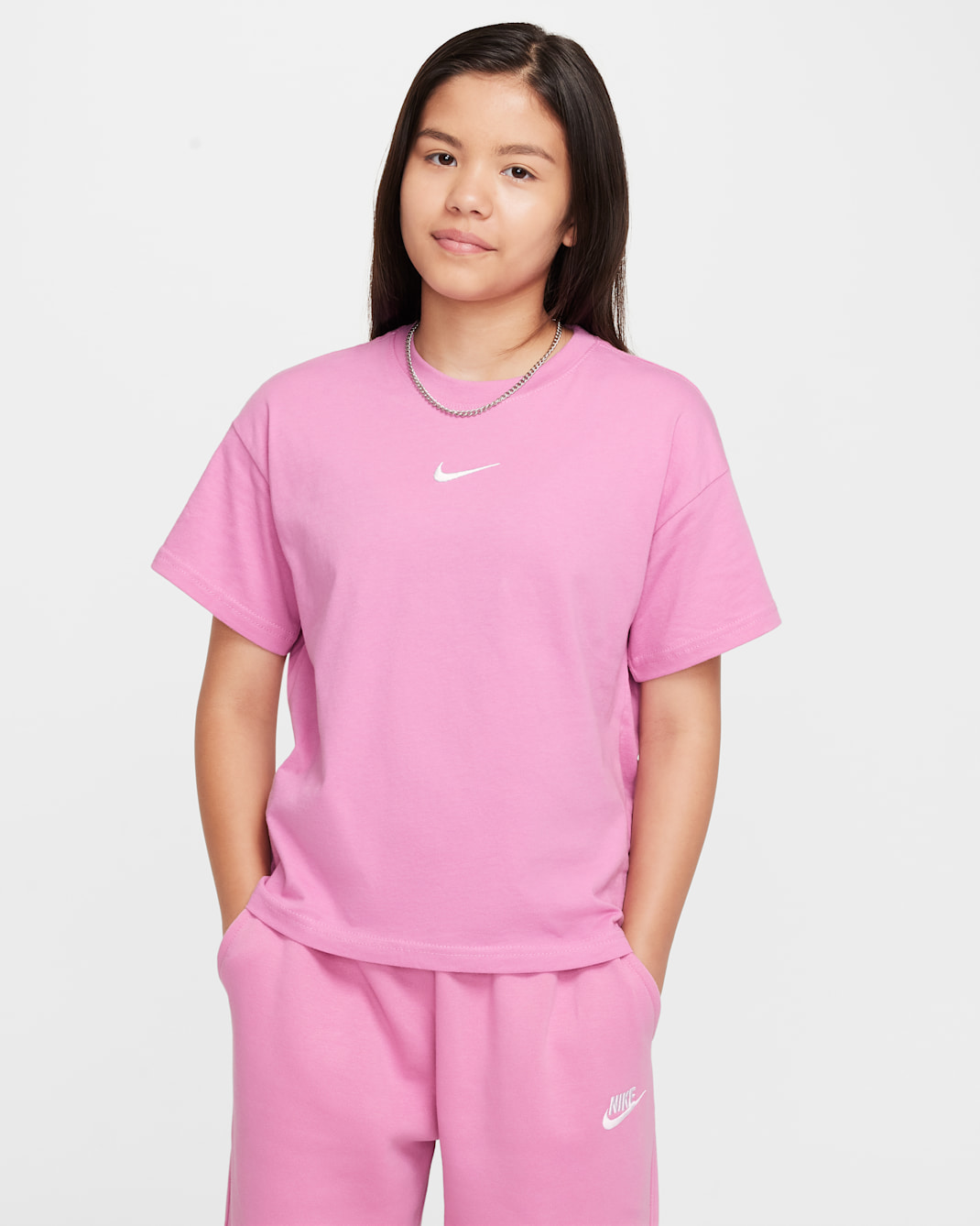 Playera para niña talla grande Nike Sportswear Essential - Flamenco mágico