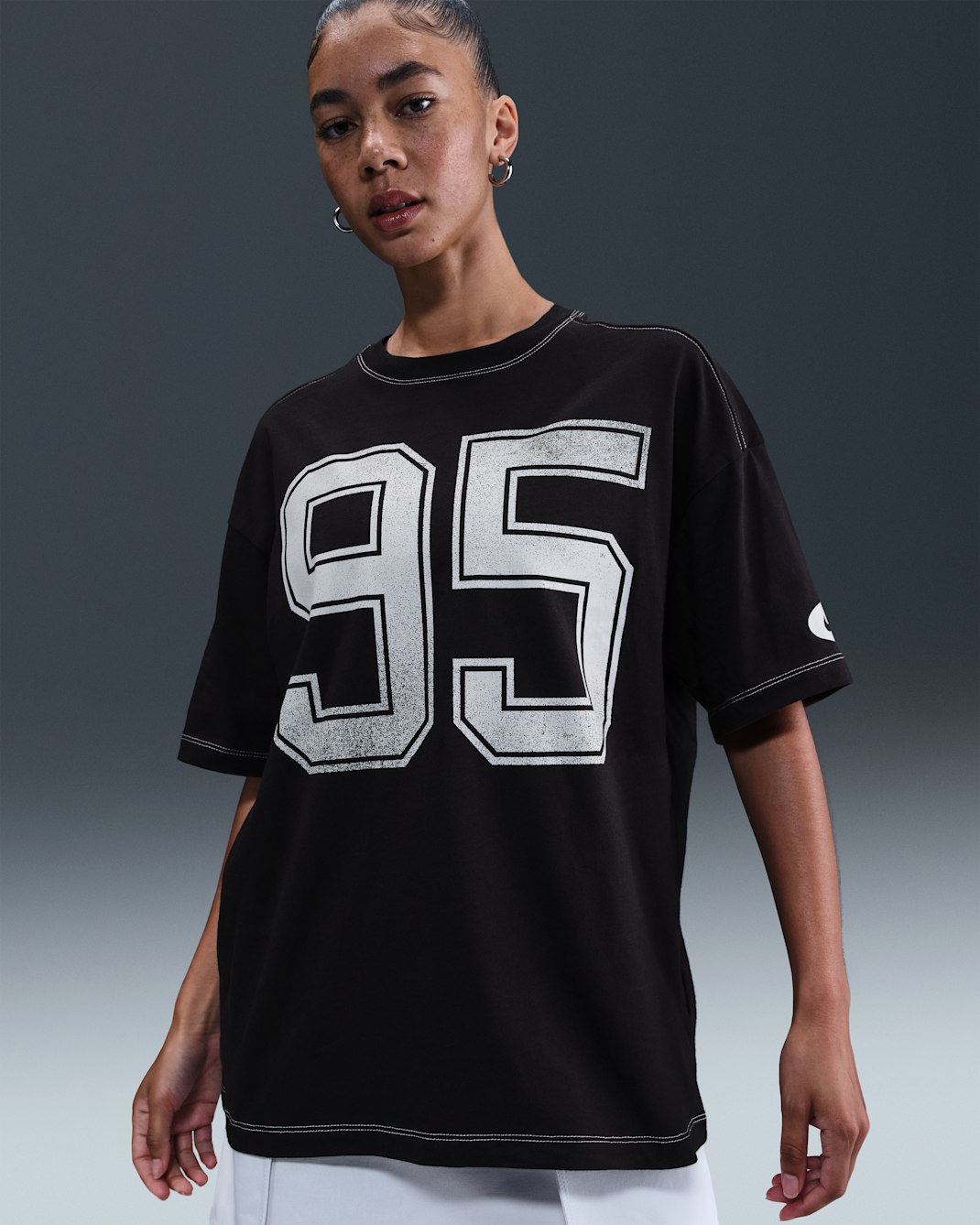 Nike Sportswear T-shirt met graphic voor dames - Zwart