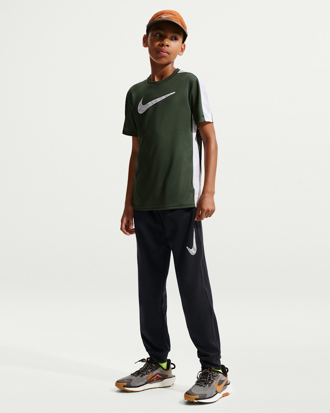 Nike Multi Older Kids' (Boys') Dri-FIT Knit Training Trousers - Black/White
