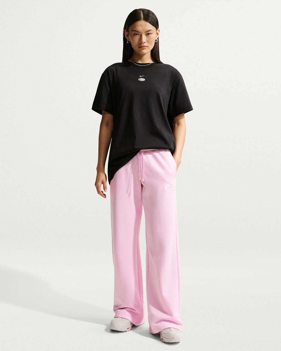 Nike Sportswear Club Fleece Women's Mid-Rise Wide-Leg Sweatpants - Pink Foam/White