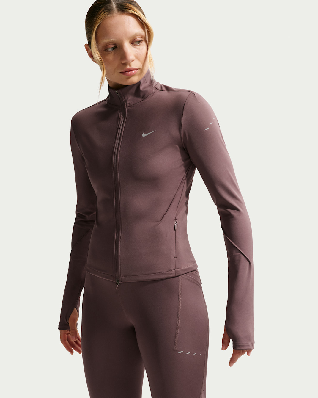 Nike Swift Capa intermedia de running con cremallera completa Dri-FIT - Mujer - Tattoo