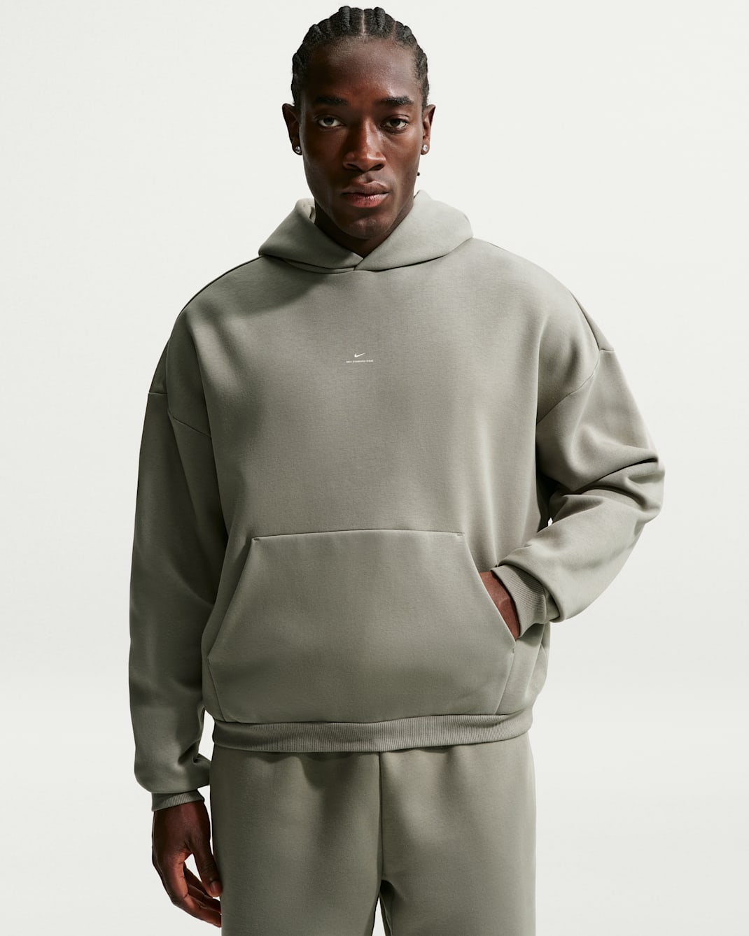 Nike Standard Issue Men's Therma-FIT Brushed Basketball Pullover Hoodie - Dark Stucco/Pale Ivory