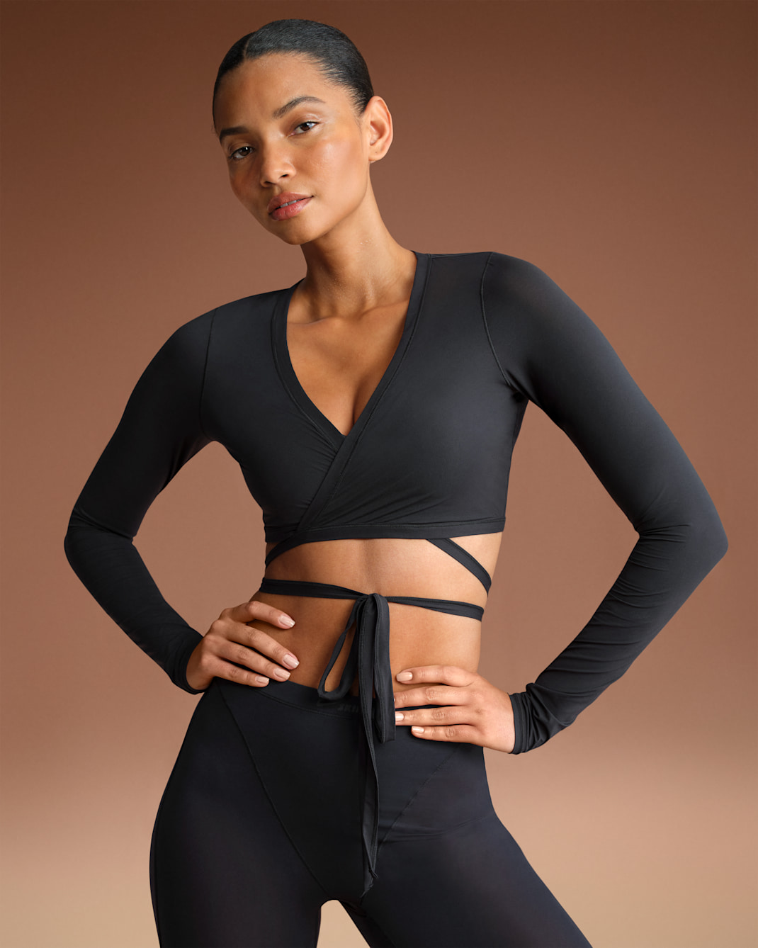 NikeSKIMS Weightless Layers Women's Long-Sleeve Wrap Top - NSKM OBSIDIAN