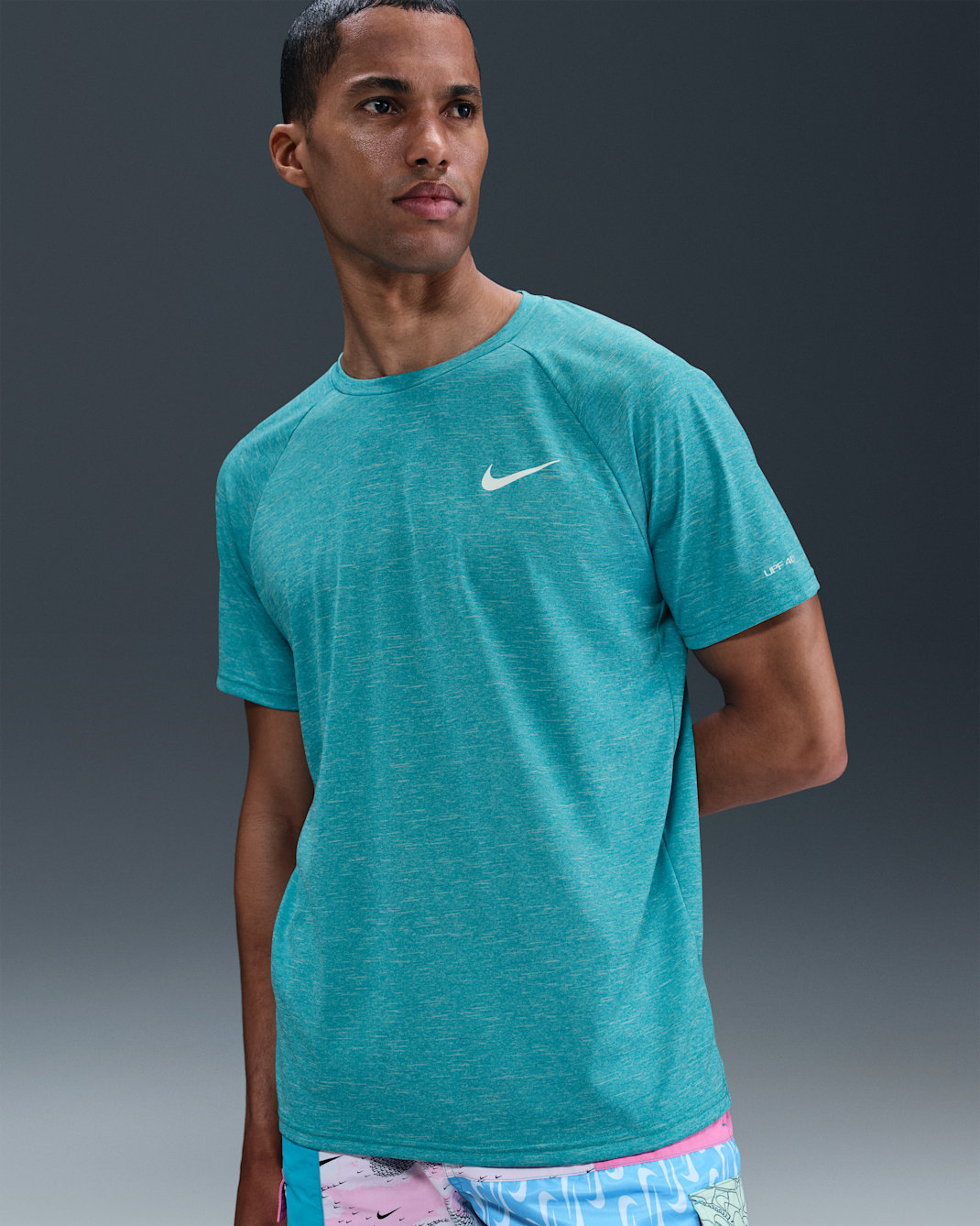 Camiseta Hydroguard de natación de manga corta de tela jaspeada para hombre Nike - Cactus empolvado/Blanco