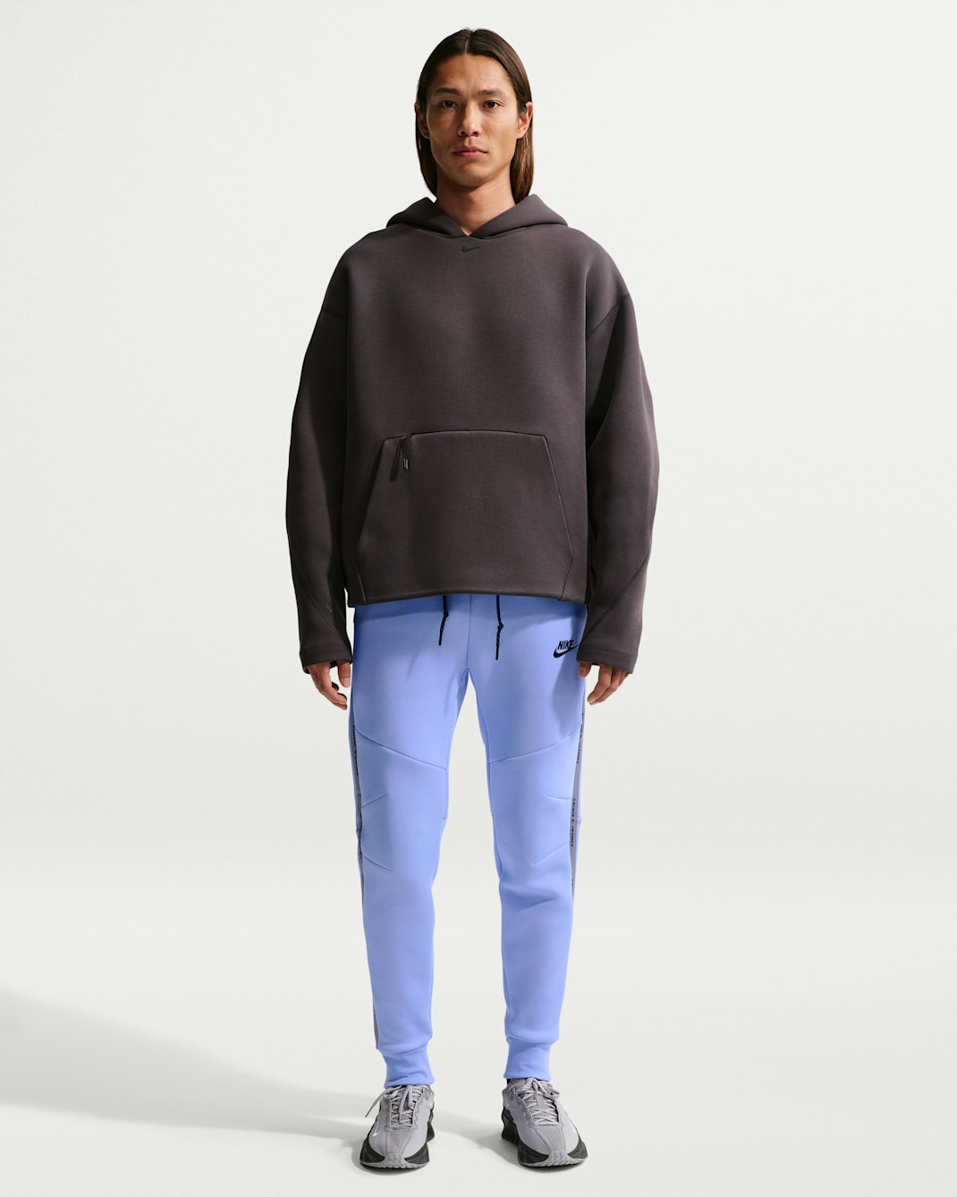 Nike Tech Men's Fleece Joggers with Reflective Accents - Aluminium/Black