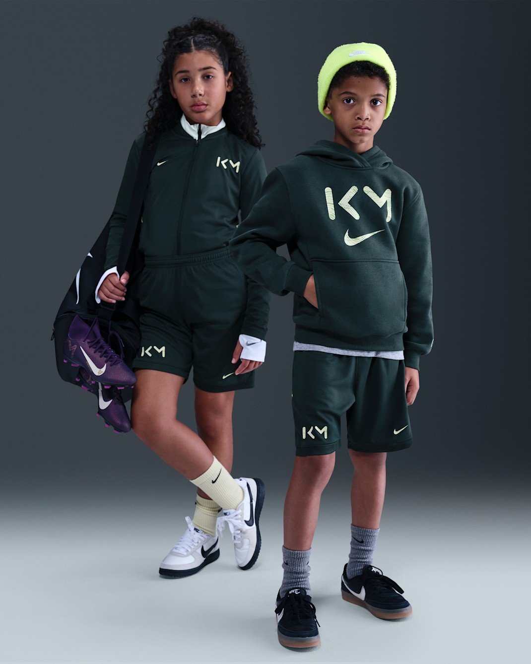 Kylian Mbappé Academy Nike Dri-FIT-Fußballshorts (ältere Kinder) - Seaweed/Seaweed/Limelight/Vivid Green