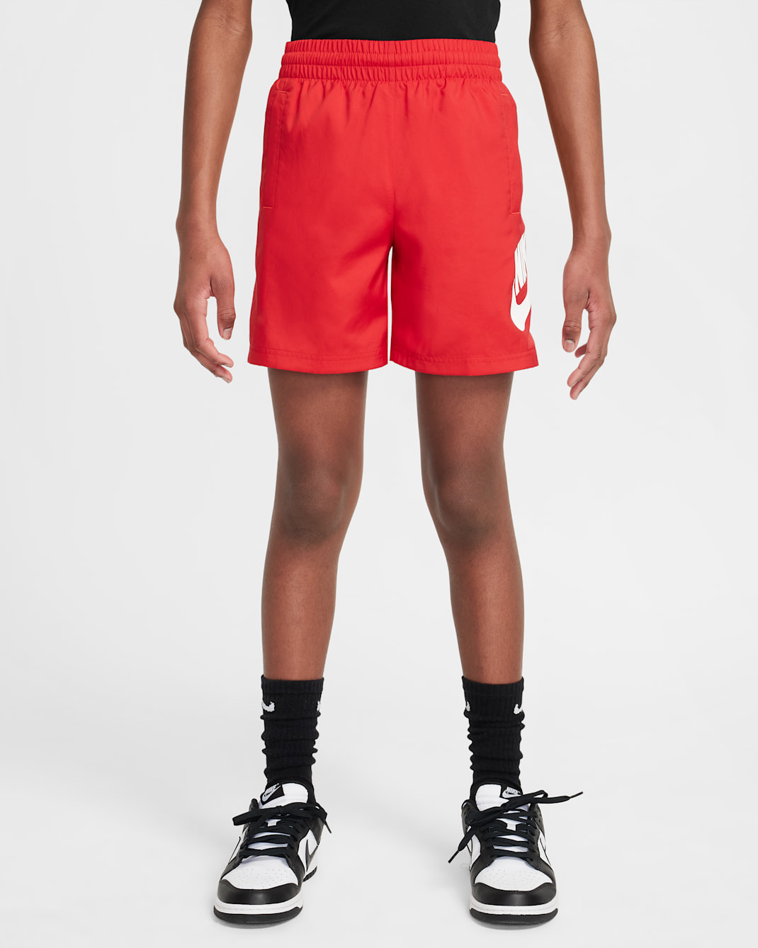 Nike Sportswear Club Shorts de tejido Woven de 15 cm para niños talla grande - Rojo universitario/Blanco