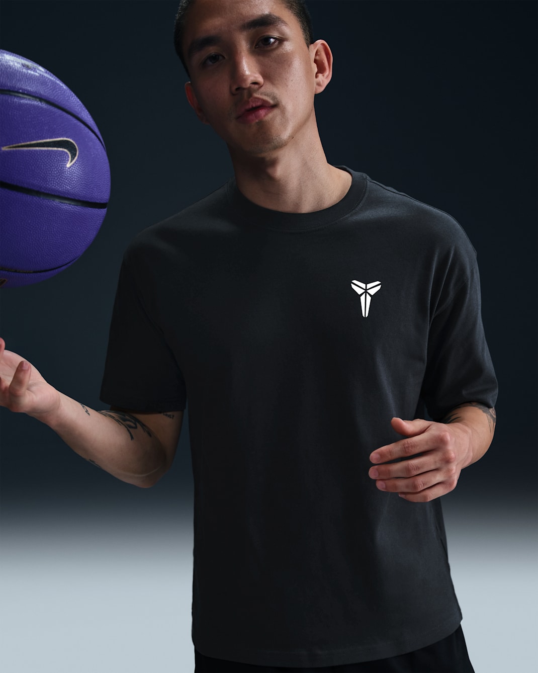 Kobe Men's Basketball T-shirt - Black/White