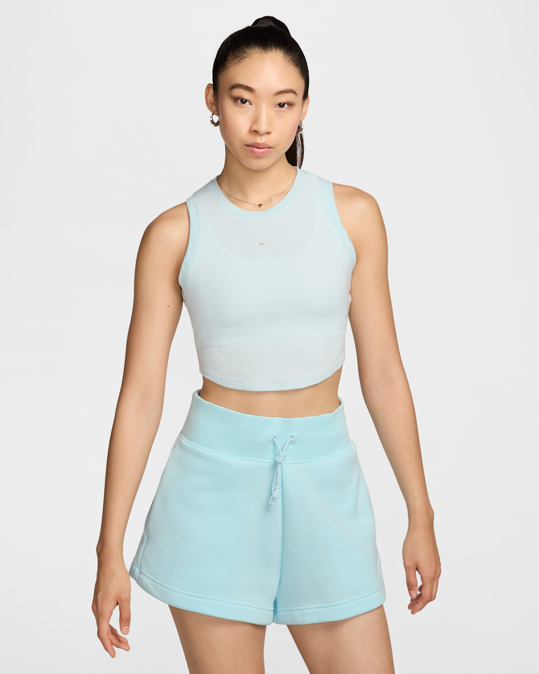 ナイキ スポーツウェア エッセンシャル ウィメンズ リブド クロップド タンクトップ - グレイシャーブルー/セイル