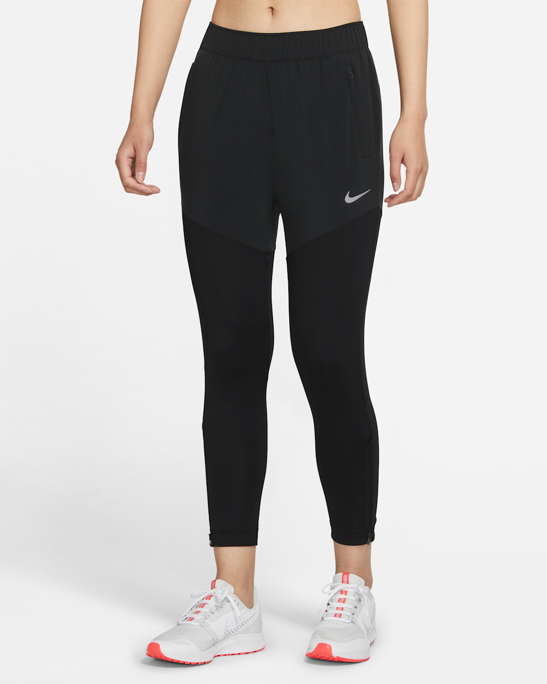 ナイキ Dri-FIT エッセンシャル ウィメンズ ランニングパンツ - ブラック