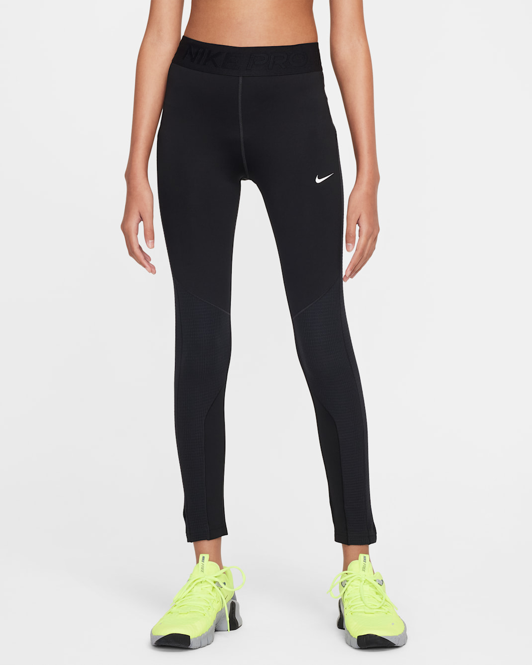 Nike Pro Therma-FIT Leggings mit mittelhohem Bund (Mädchen) - Schwarz/Weiß