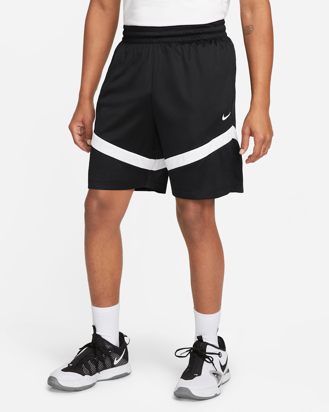 กางเกงบาสเก็ตบอลขาสั้น 8 นิ้วผู้ชาย Nike Dri-FIT Icon - ดำ/ดำ/ขาว/ขาว