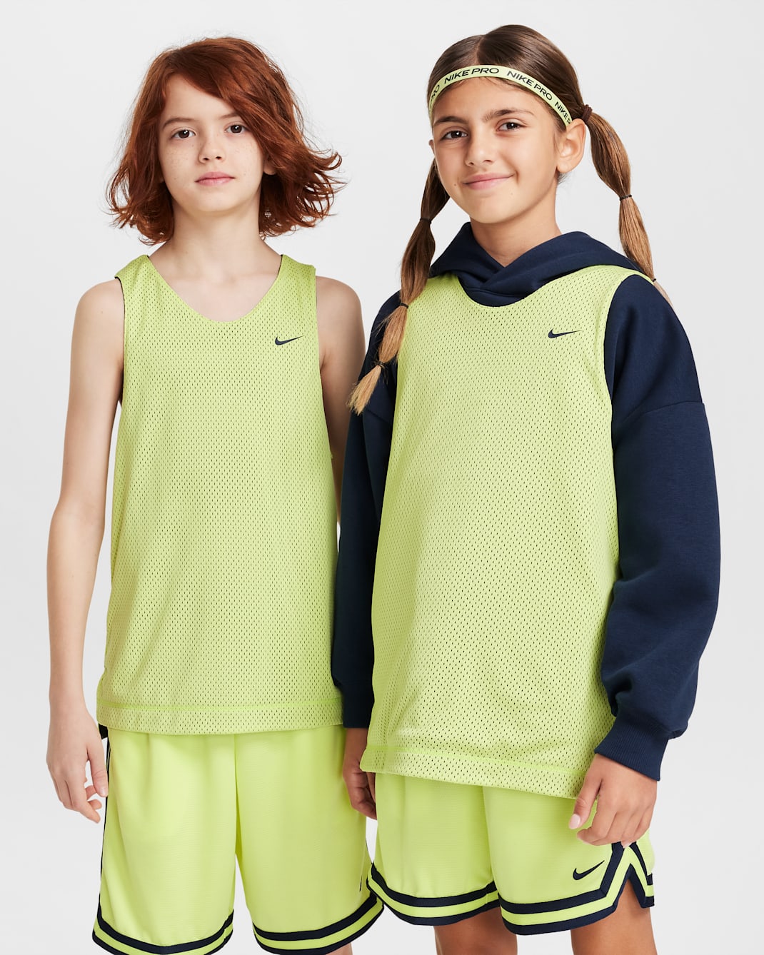 Nike Older Kids' Dri-FIT Reversible Shirt - Light Lemon Twist/Obsidian/Obsidian